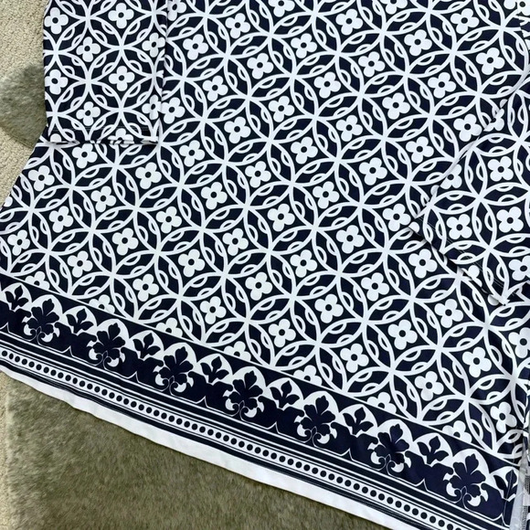 Slinky Brand Geometric Floral Top - Picture 6 of 11